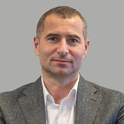 Петьо Иванов